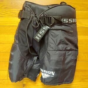 Mission Warp Four Hockey Pants, Black, Youth / Large